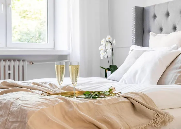 Marszalkowska Elegant Apartment With A Balcony Warsaw Center By Rent Like Home