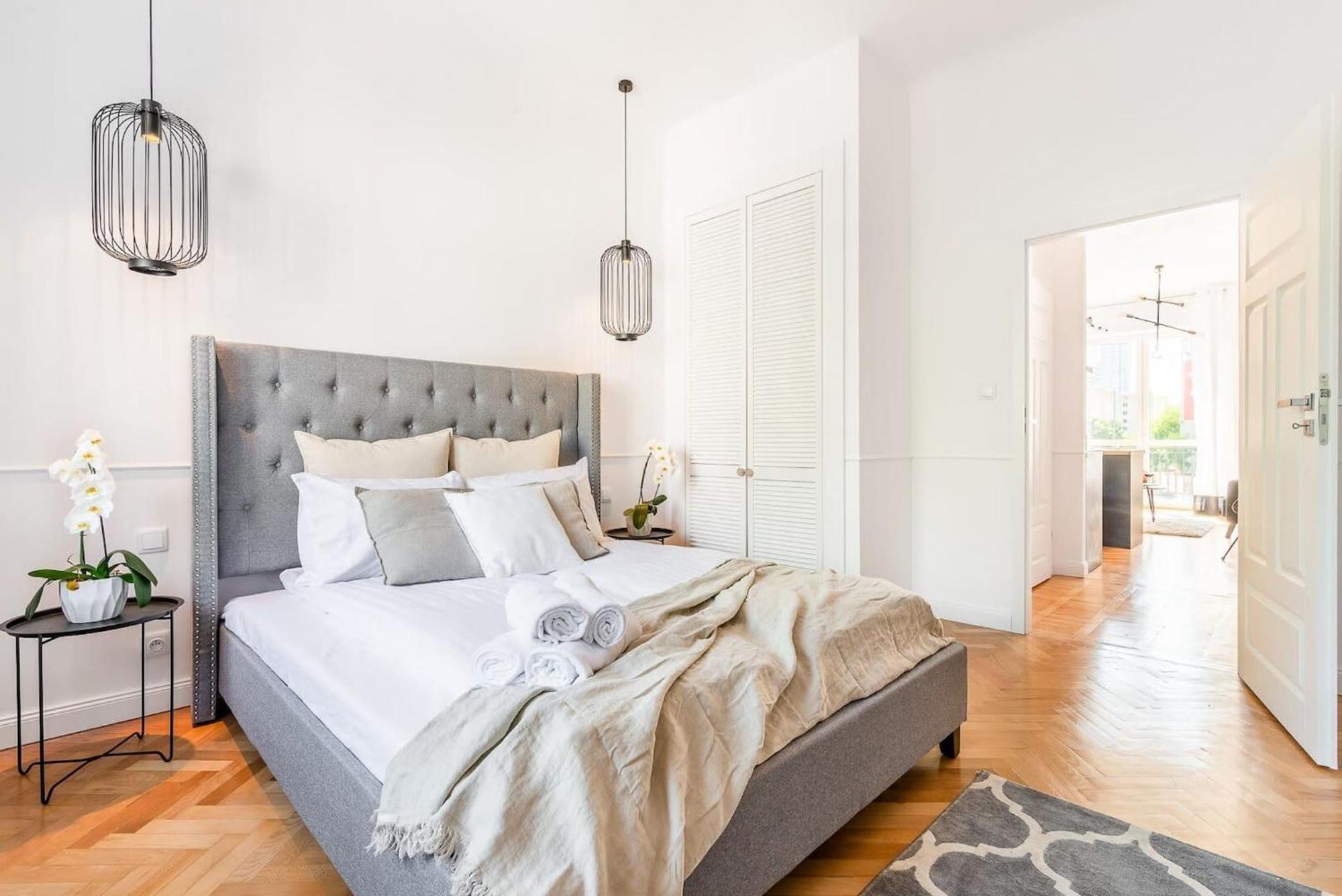 Marszalkowska Elegant With A Balcony Center By Rent Like * Warschau